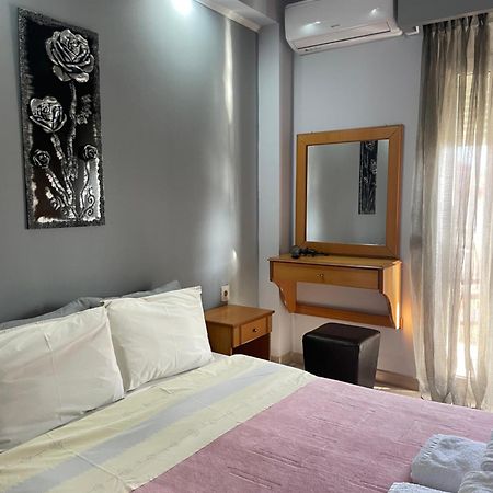 Voras Apartments Loutraki  Bagian luar foto