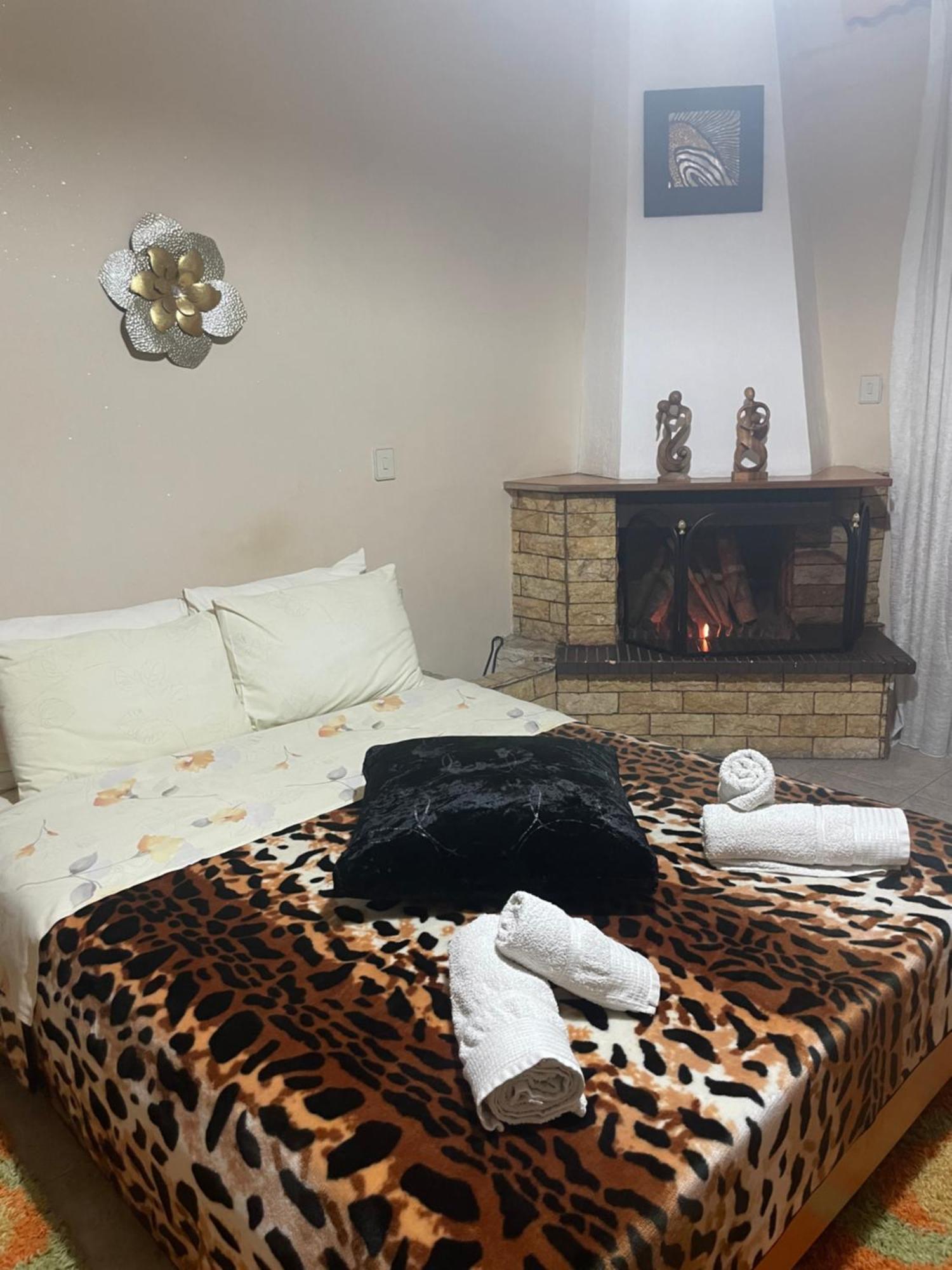 Voras Apartments Loutraki  Bagian luar foto